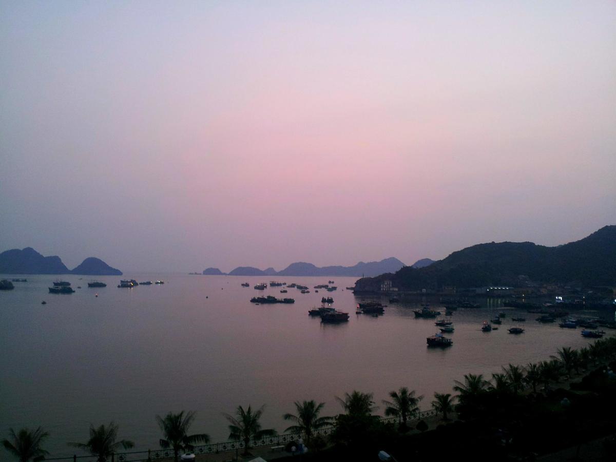 Phuong Dong Hotel Dong Khe Sau Bagian luar foto